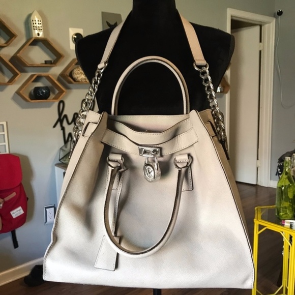 Michael Kors Handbags - Authentic Michael Kors Large Hamilton Purse